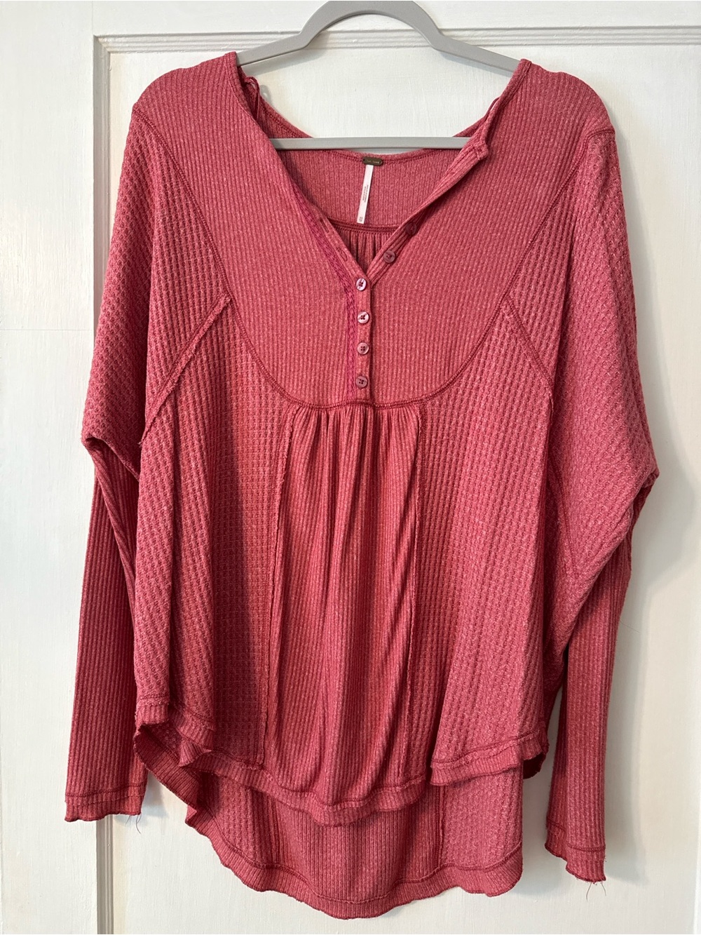 Free People Ribbed Henley Pullover in Dusty Rose